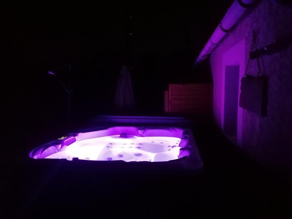 Gite De Charme Spa Privatif L'Oustau Di Tonin 马洛塞讷 外观 照片